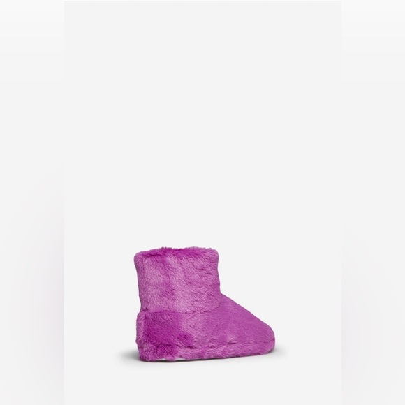 JustFab Lecia Fuzzie Boots Fuchsia, White-NWT - Picture 3 of 10